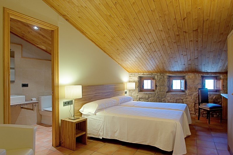 heretat-bedroom
